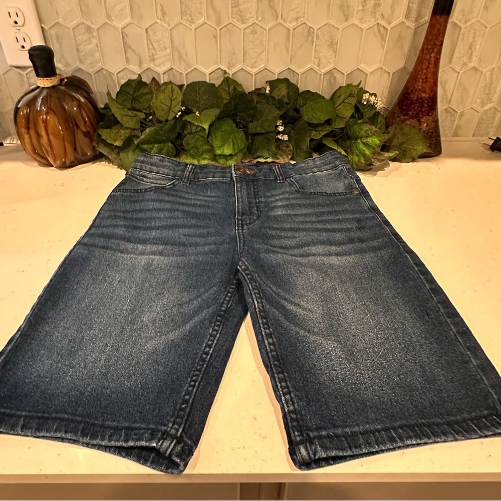 Tommy Hilfiger Denim Shorts Size 16 Dark Wash Mid-Rise Casual Style